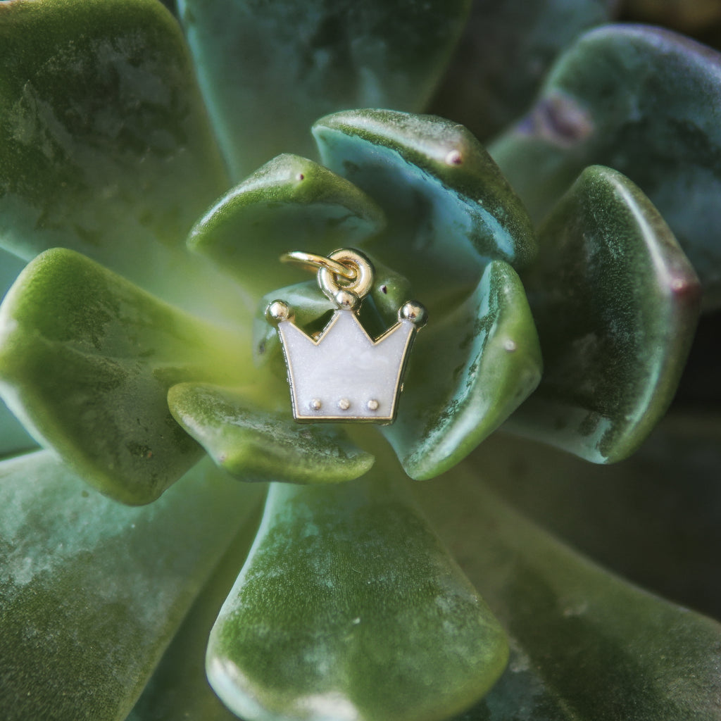 Pearl White Pendant Crown